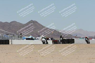 media/Apr-20-2025-CVMA (Sun) [[39090e8767]]/Race 11-500-350 Supersport (Holeshot)/